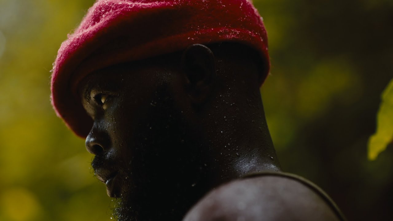 Goldtooth (feat. Blaq Bones)