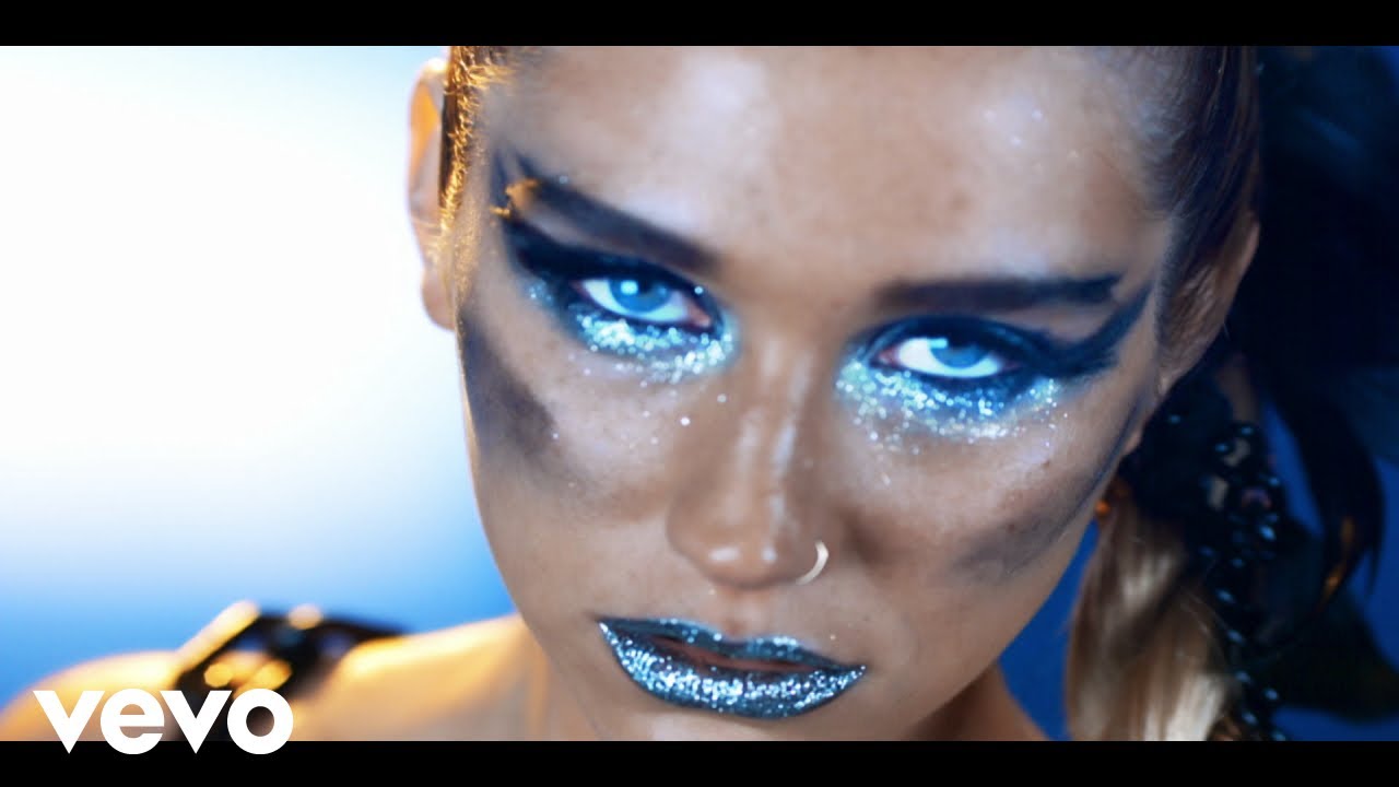 We R Who We R (Official Video)