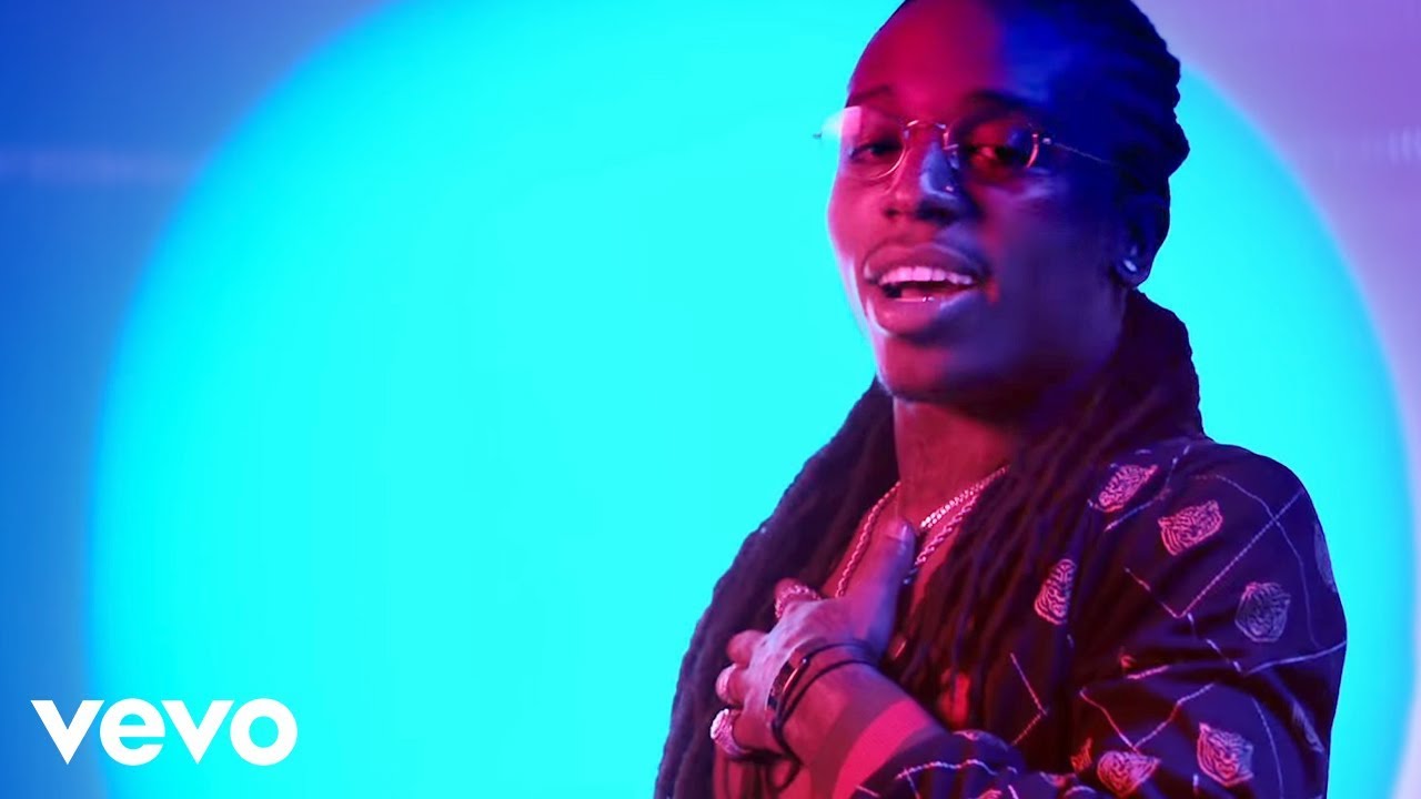 At The Club (feat. DeJ Loaf)