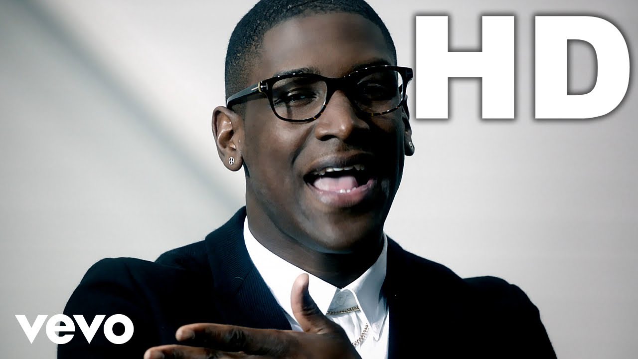 Earthquake (Official Video) ft. Tinie Tempah